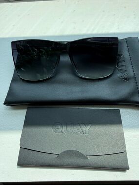QUAY Australia COME THRU Oversized Shield Sunglasses Black Gradient w/ Case